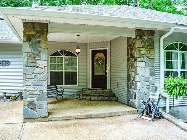 22 Acceso Circle, Hot Springs Village, AR 71909