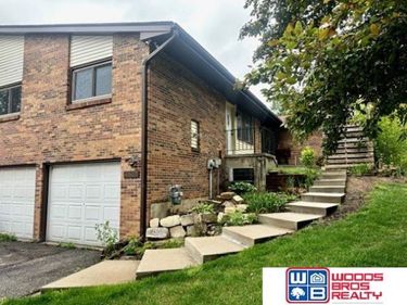 4607 Grassridge Road , Lincoln, NE 68512