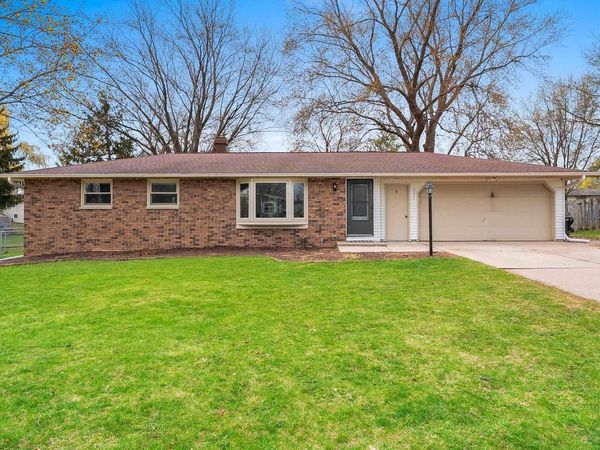 3051 HOLLAND ROAD, Green Bay, WI 54313