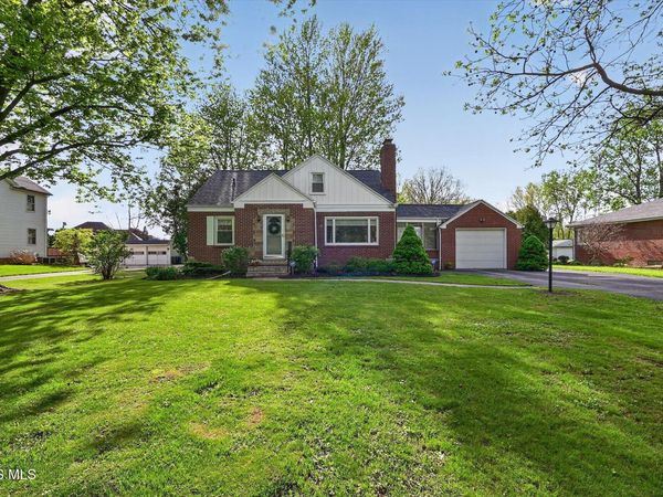 564 S Lallendorf Road, Oregon, OH 43616