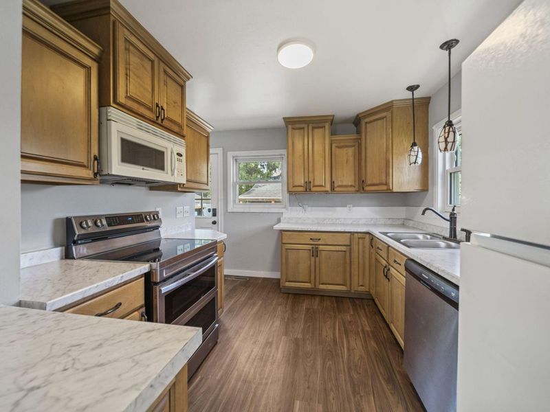 3555 Sunny Glen Place, Columbus, OH 43224 Photo 16