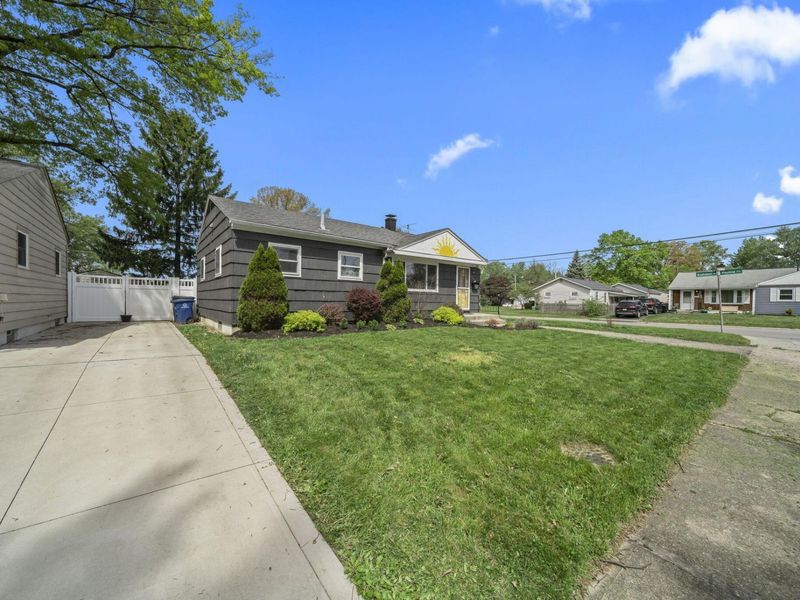 3555 Sunny Glen Place, Columbus, OH 43224 Photo 9