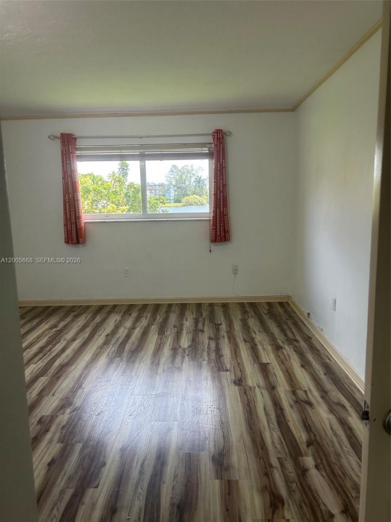 18901 NE 14th Ave, Unit 101, Miami, FL 33179 Photo