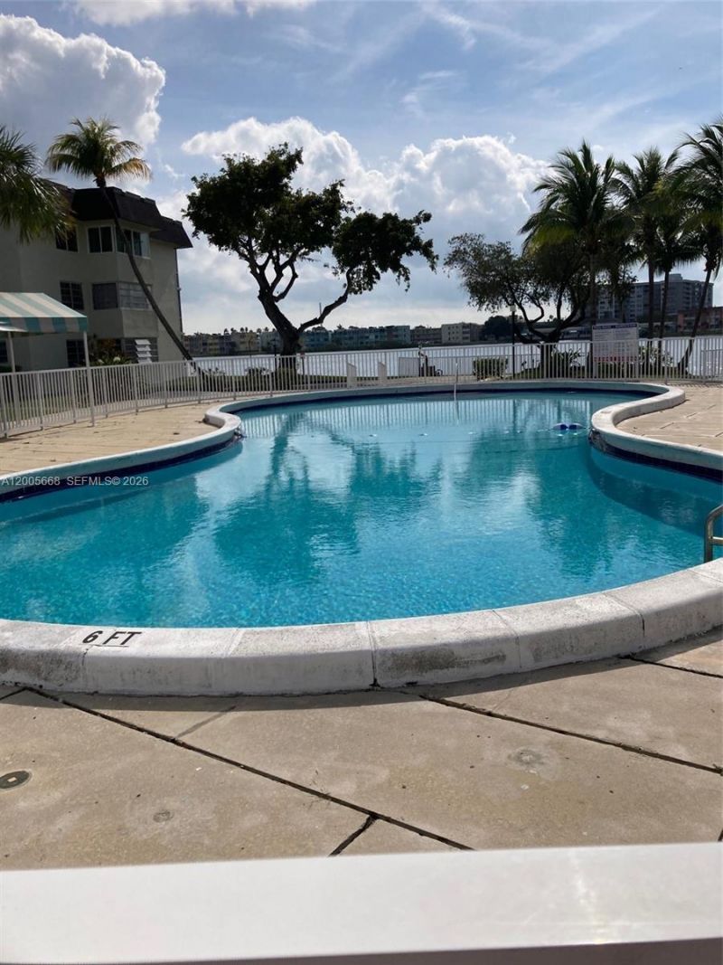 18901 NE 14th Ave, Unit 101, Miami, FL 33179 Photo