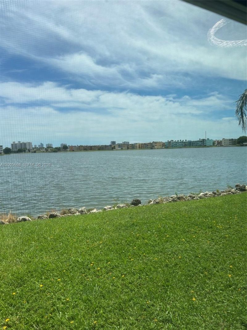 18901 NE 14th Ave, Unit 101, Miami, FL 33179 Photo