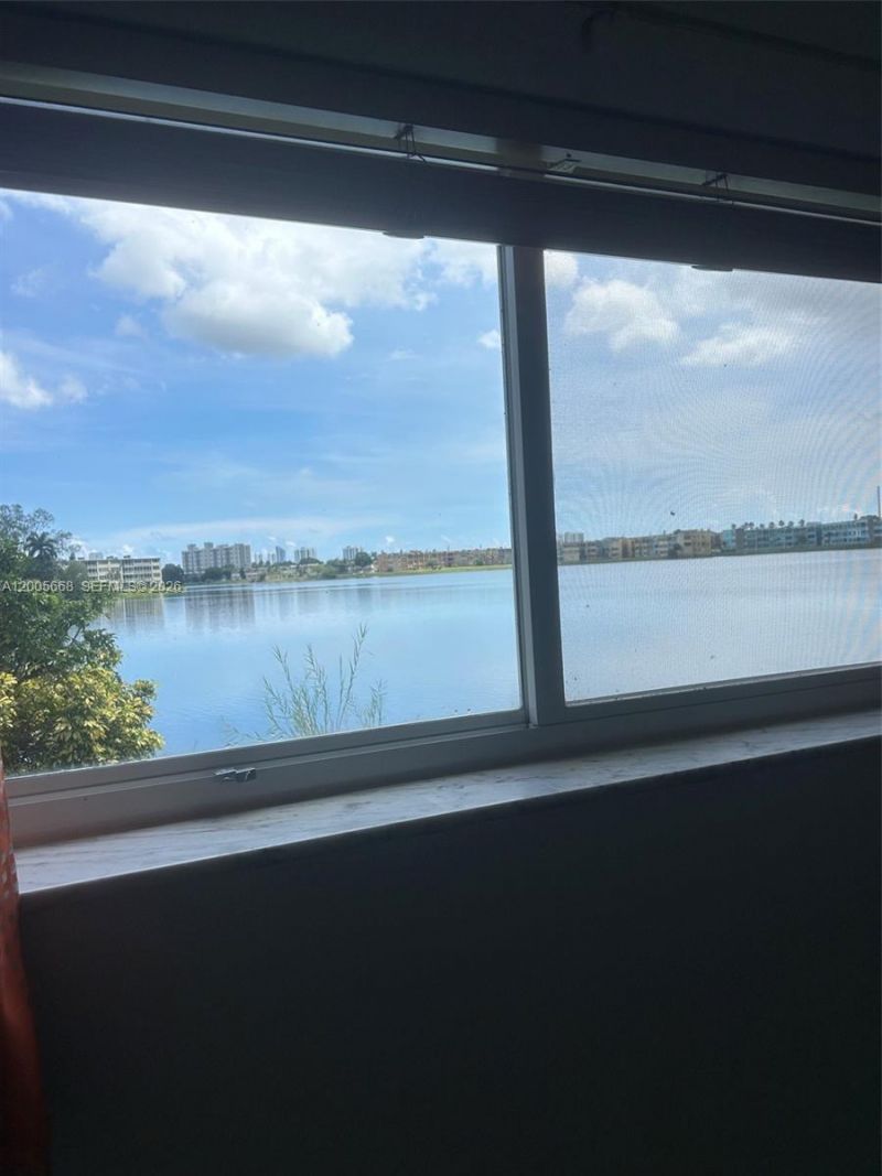 18901 NE 14th Ave, Unit 101, Miami, FL 33179 Photo