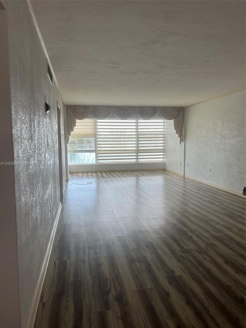 18901 NE 14th Ave, Unit 101, Miami, FL 33179 Photo