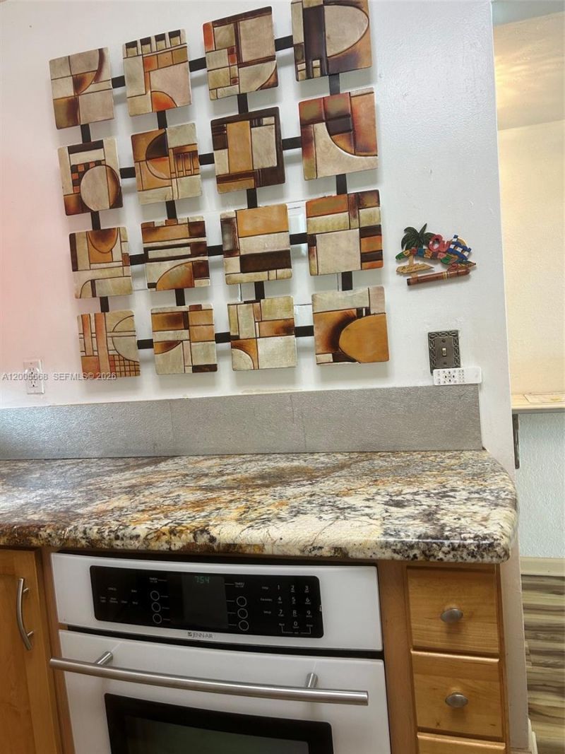 18901 NE 14th Ave, Unit 101, Miami, FL 33179 Photo