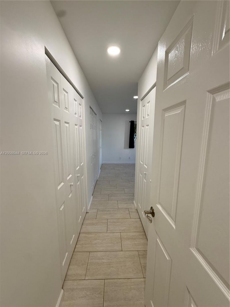 609 NE 14th Ave, Unit 108, Hallandale Beach, FL 33009 Photo