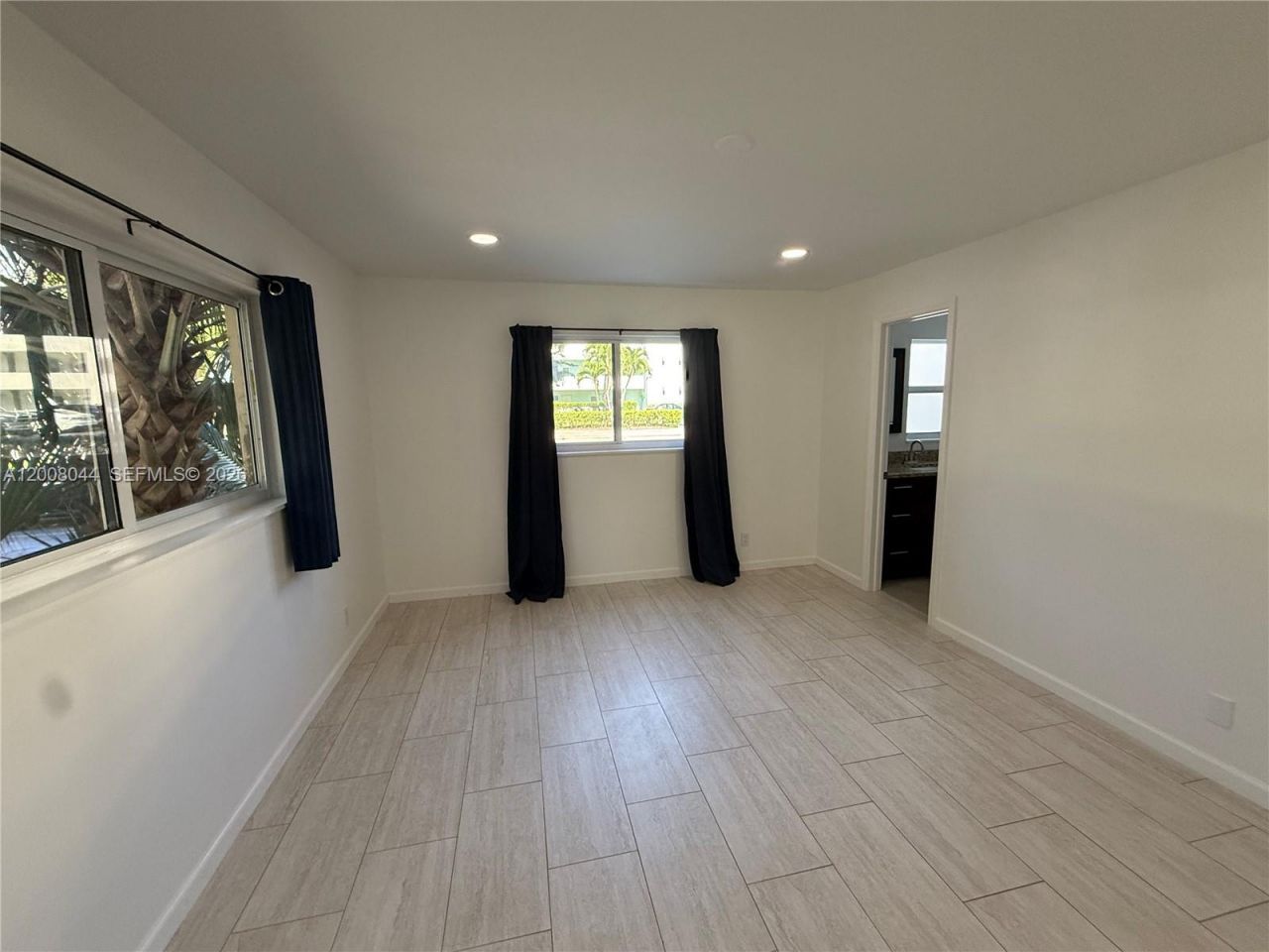 609 NE 14th Ave, Unit 108, Hallandale Beach, FL 33009 Photo