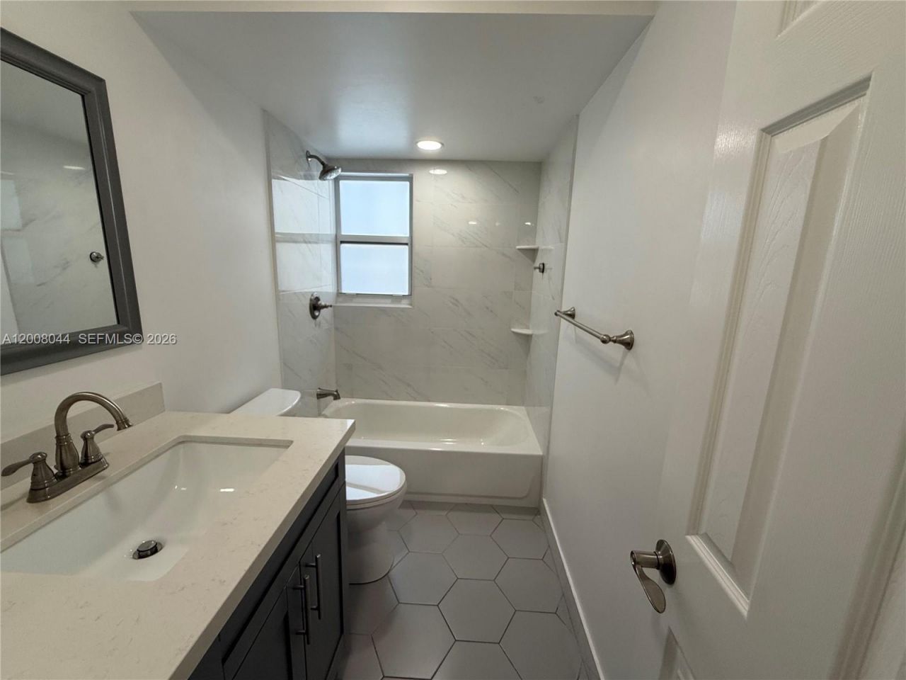 609 NE 14th Ave, Unit 108, Hallandale Beach, FL 33009 Photo