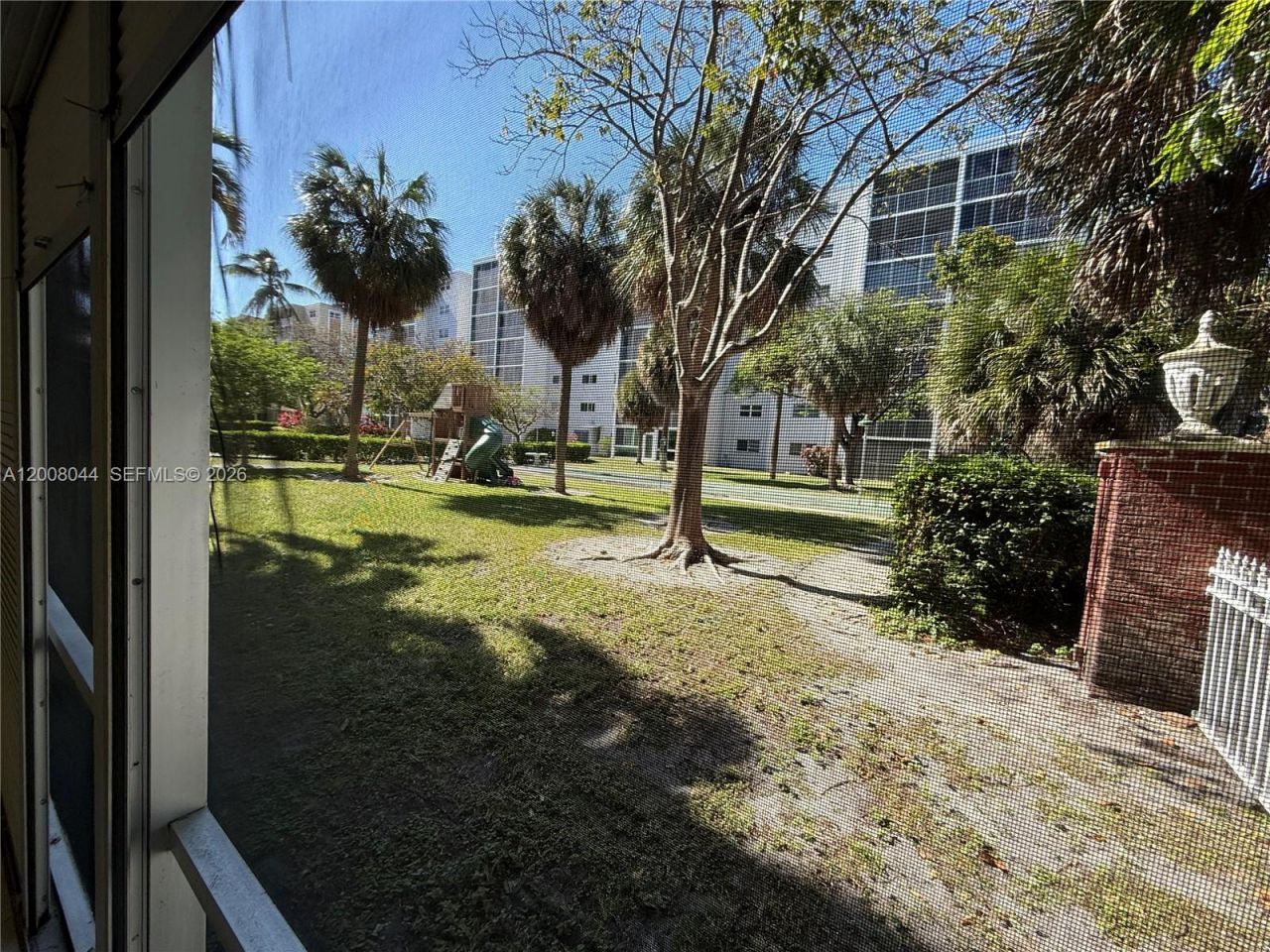 609 NE 14th Ave, Unit 108, Hallandale Beach, FL 33009 Photo