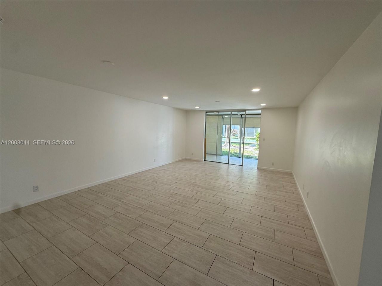 609 NE 14th Ave, Unit 108, Hallandale Beach, FL 33009 Photo