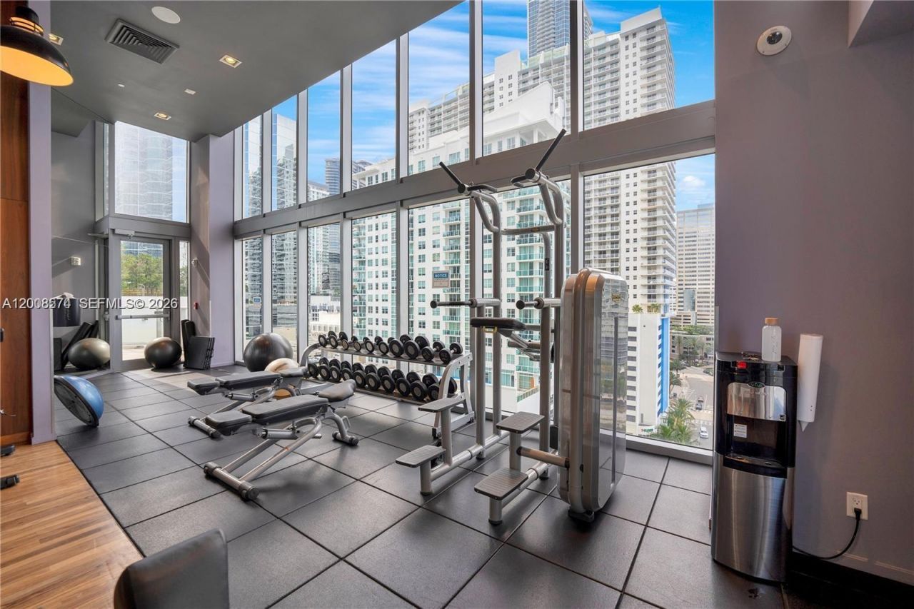 1300 Brickell Bay Dr, Unit 807, Miami, FL 33131 Photo