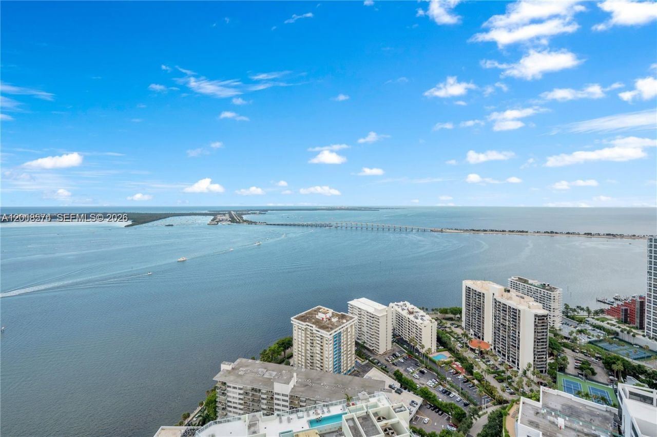 1300 Brickell Bay Dr, Unit 807, Miami, FL 33131 Photo