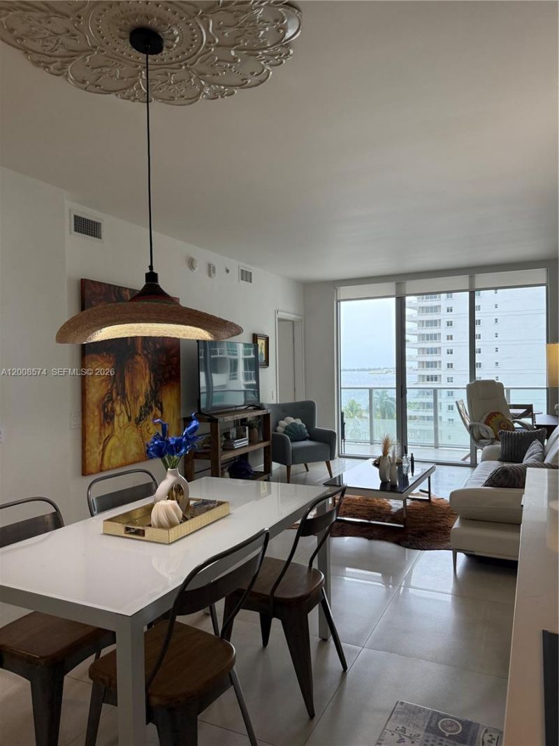 1300 Brickell Bay Dr, Unit 807, Miami, FL 33131 Photo