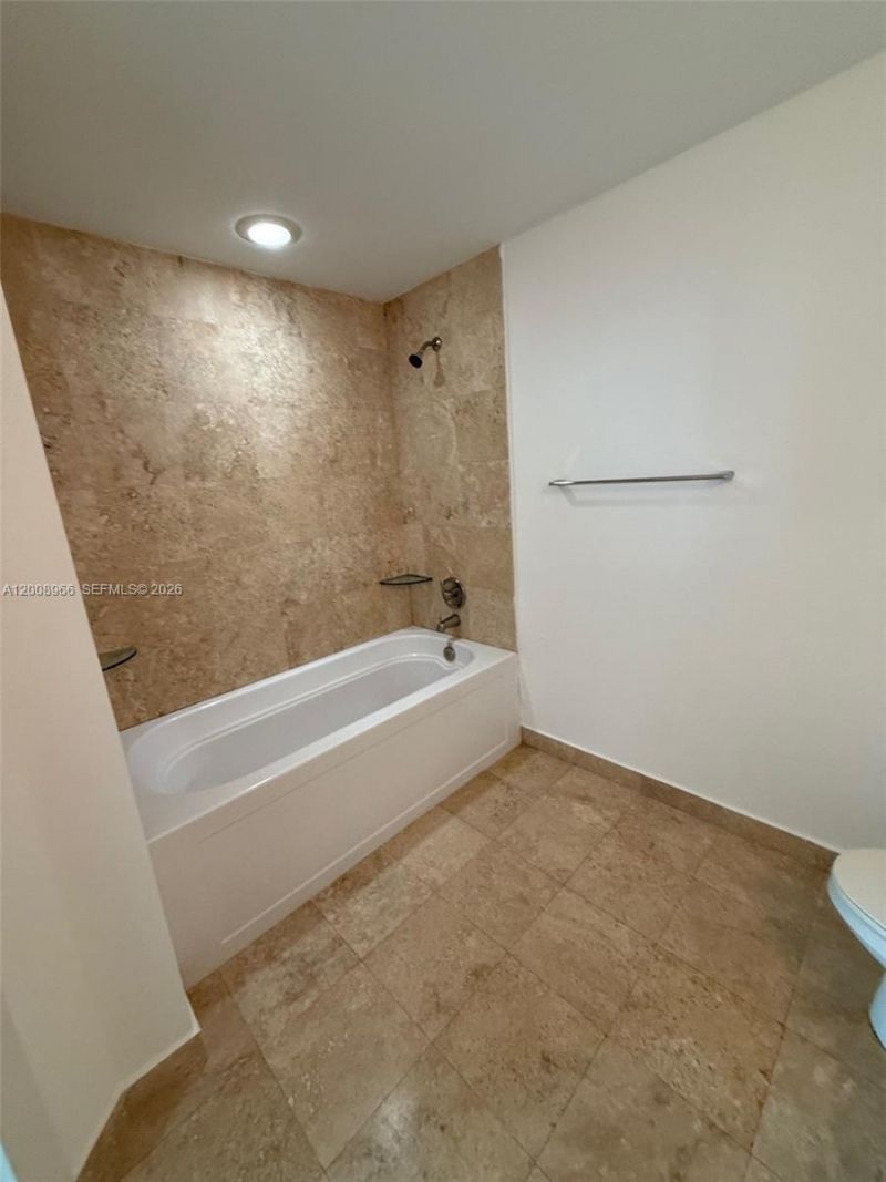 350 S Miami Ave , Unit 2603, Miami, FL 33130 Photo