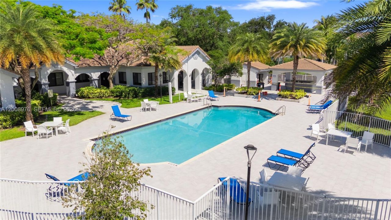 2640 S University Dr , Unit 111, Davie, FL 33328 Photo