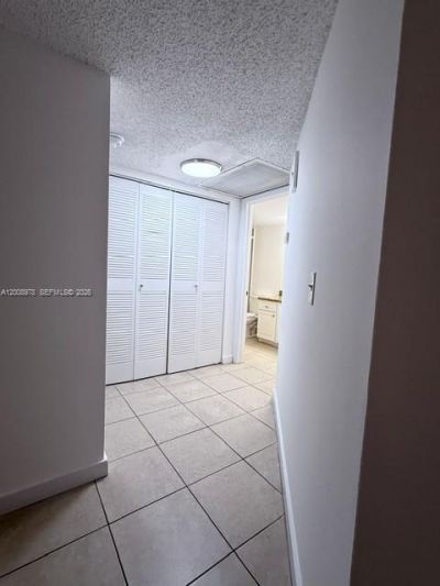 8333 Lake Dr, Unit 407, Doral, FL 33166 Photo