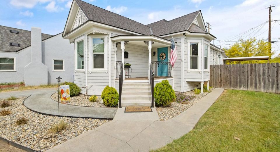 124 W Florinda St, Hanford, CA 93230 Photo