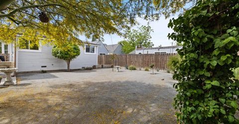 124 W Florinda St, Hanford, CA 93230 Photo