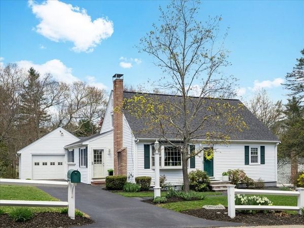 16 Howland Ter, Stoughton, MA 02072