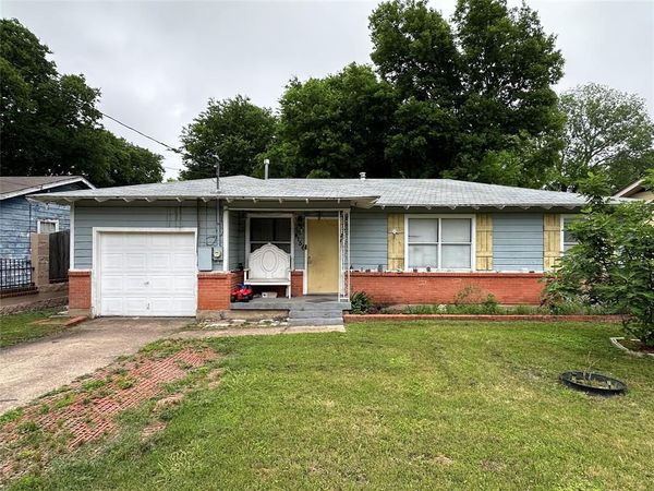 4156 Daniel Lane , Lancaster, TX 75134