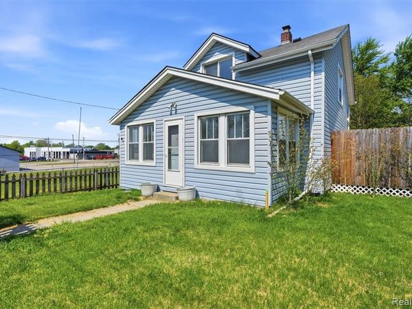 635 Lounsbury Avenue, Pontiac, MI 48340