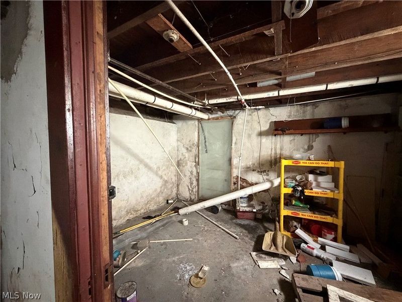 716 E 160th Street, Cleveland, OH 44110 Photo 8