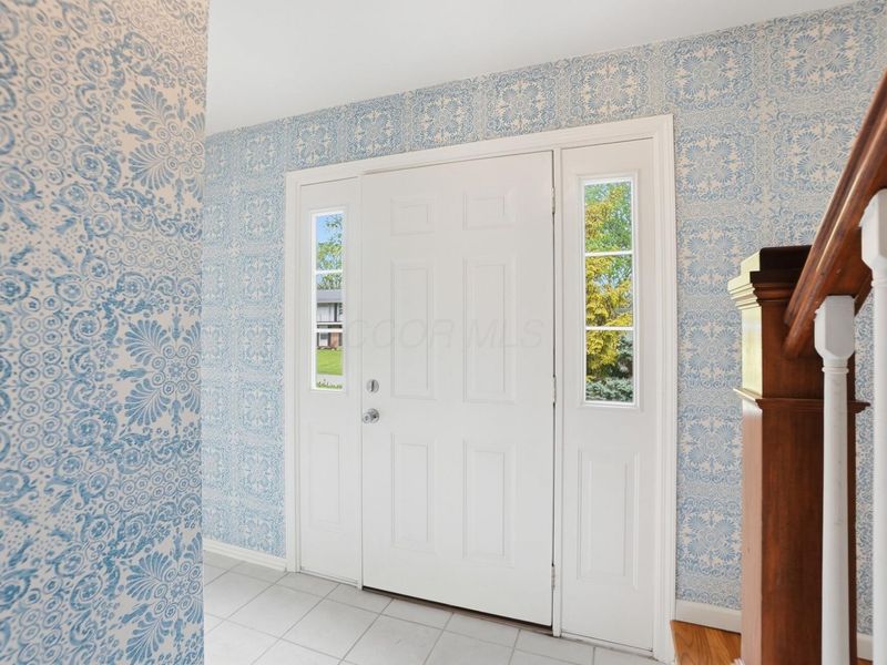 6011 Sedgwick Road, Columbus, OH 43235 Photo 4