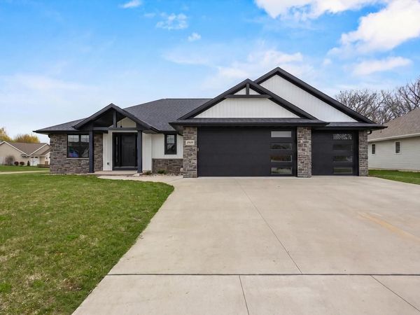 2909 GRAND CYPRESS LANE, Green Bay, WI 54311