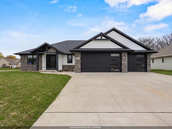 2909 GRAND CYPRESS LANE, Green Bay, WI 54311