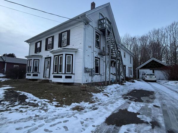 10 Monroe Highway, Brooks, ME 04921