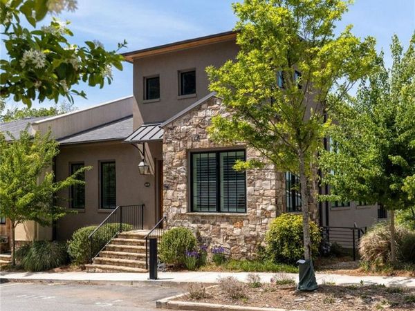 1176 Lupo Loop , Chattahoochee Hills, GA 30268