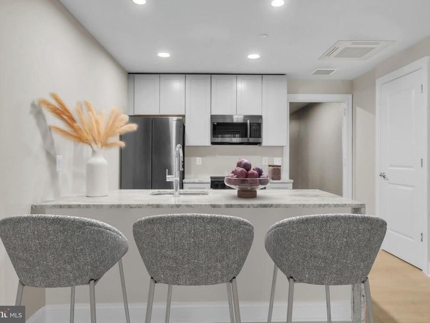 1801 Market Street, Unit 1902, Philadelphia, PA 19103 Main Photo