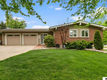 7441 Dotson Road, Lincoln, NE 68505