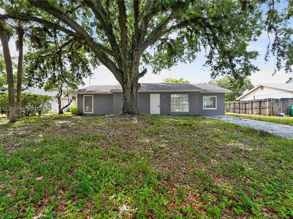 4030 SCHOOL CIR , La Belle, FL 33935