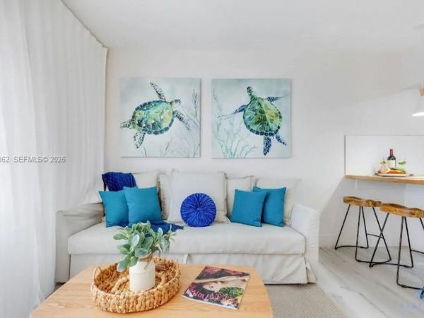 7326 Collins Ave , Unit 201, Miami Beach, FL 33141