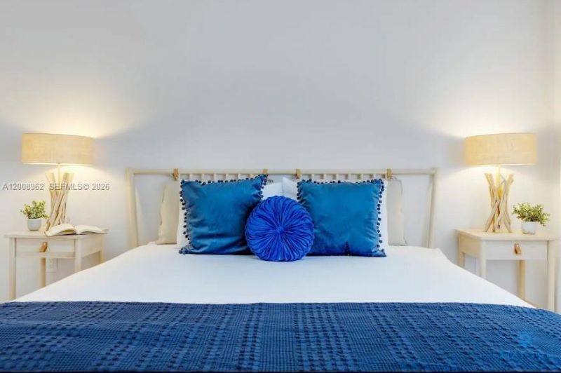 7326 Collins Ave , Unit 201, Miami Beach, FL 33141 Photo
