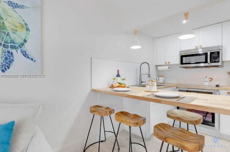 7326 Collins Ave , Unit 201, Miami Beach, FL 33141 Photo