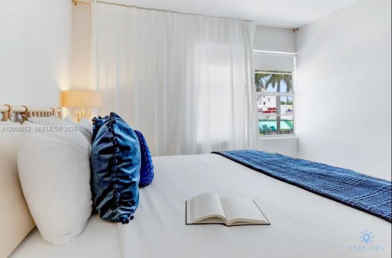 7326 Collins Ave , Unit 201, Miami Beach, FL 33141 Photo