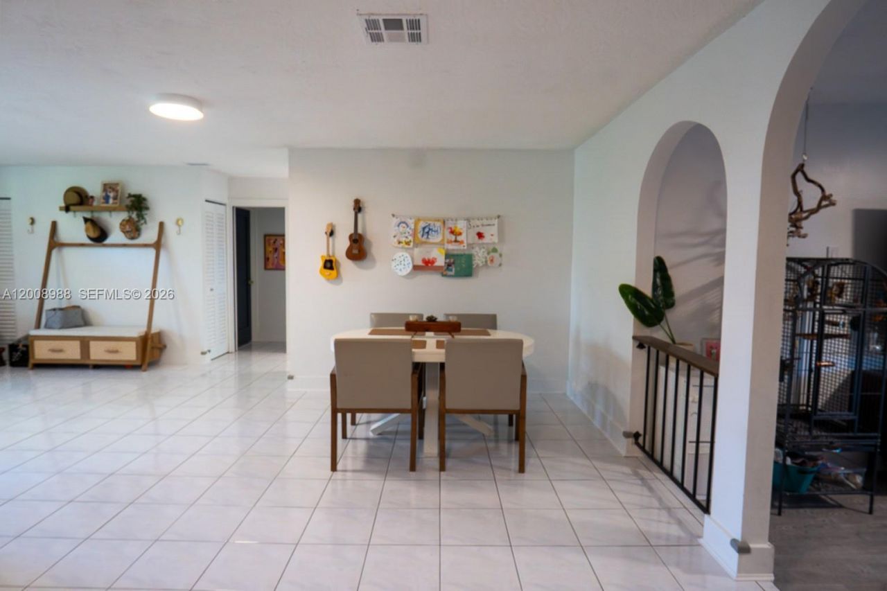 2366 SW 70th Way , Unit 4, Davie, FL 33317 Photo