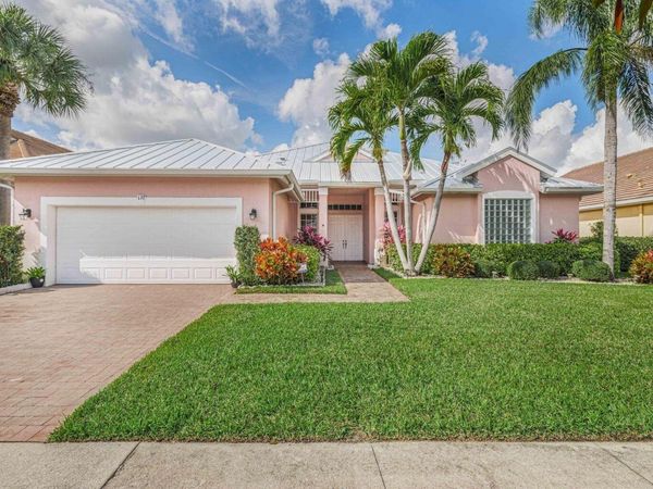 137 NW Magnolia Lakes Boulevard, Port St. Lucie, FL 34986