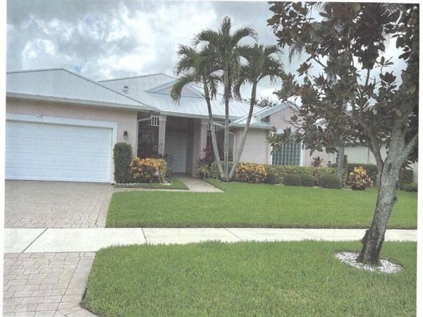 137 NW Magnolia Lakes Boulevard, Port St. Lucie, FL 34986