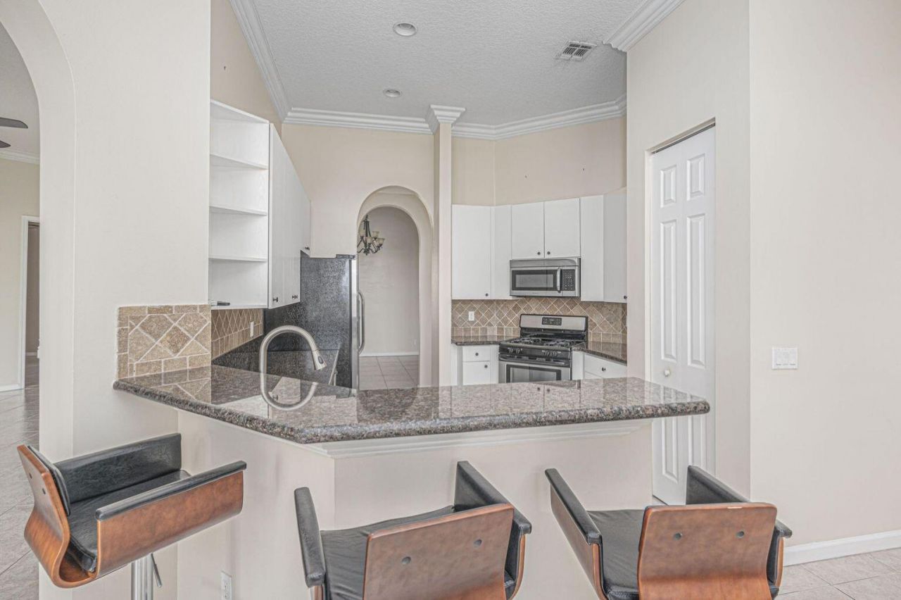 137 NW Magnolia Lakes Boulevard, Port Saint Lucie, FL 34986 Photo