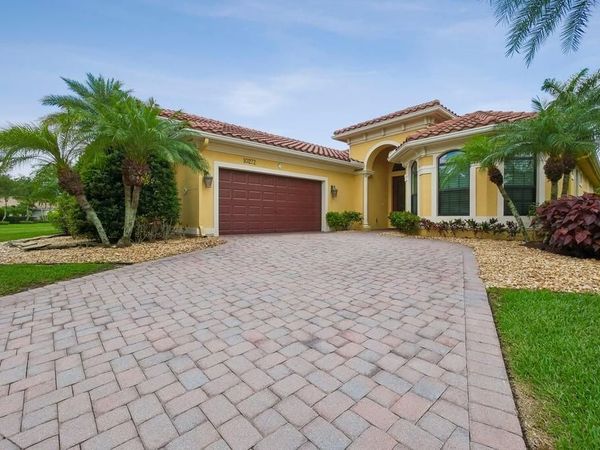 10272 Emerson Street, Parkland, FL 33076