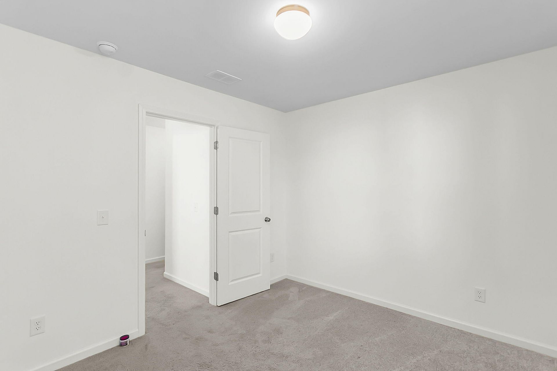 658 Snow Owl Drive Photo 16