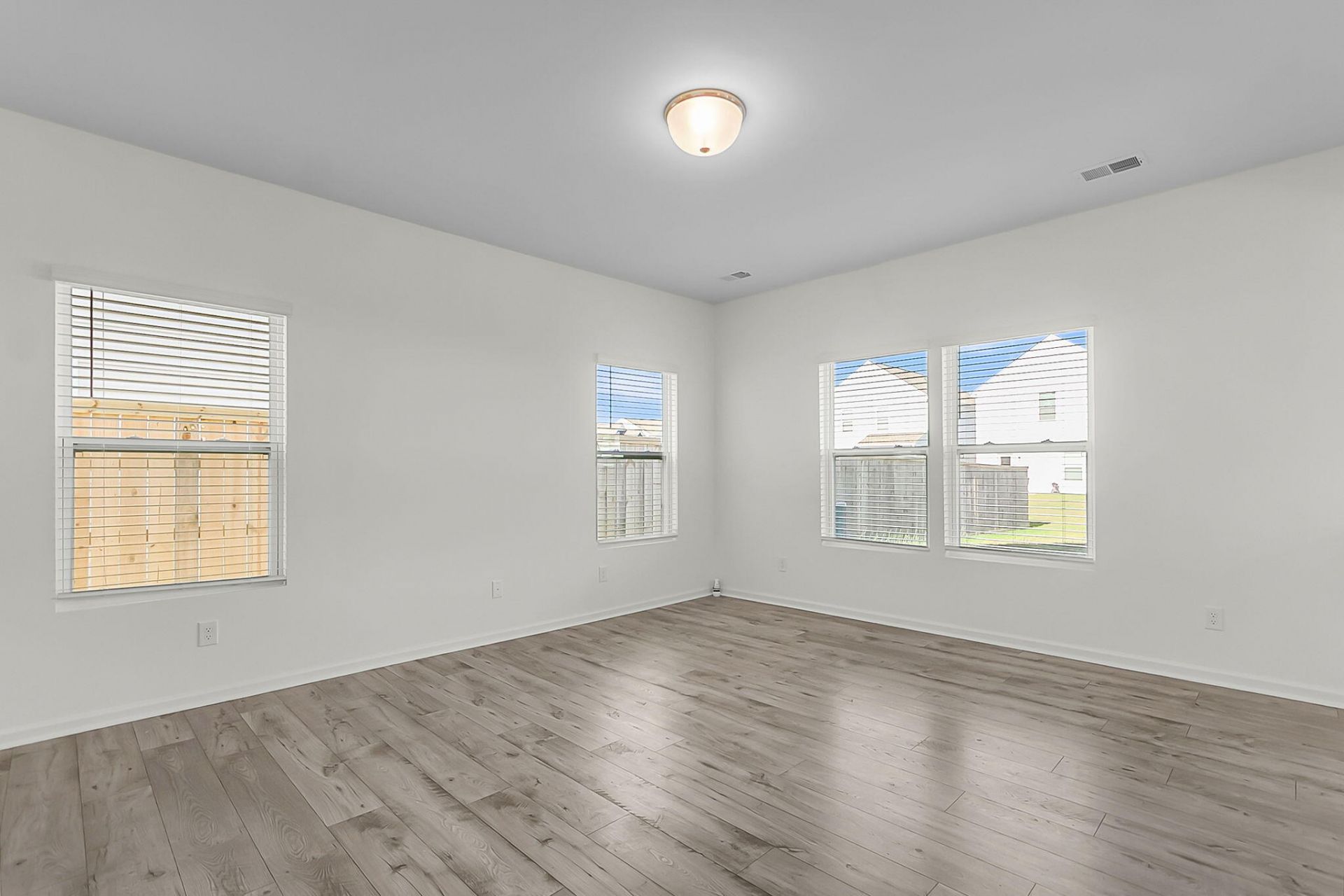 658 Snow Owl Drive Photo 6