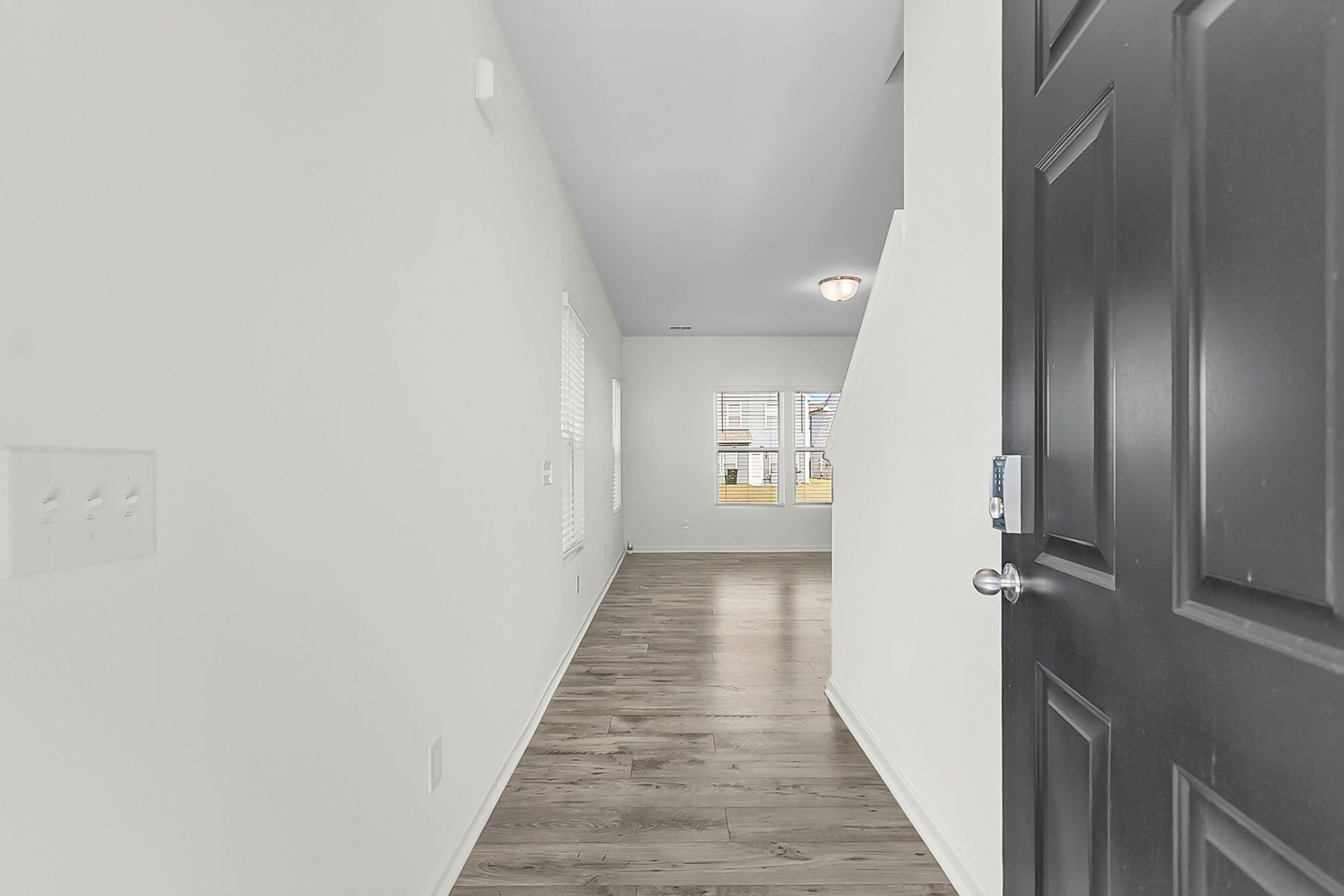 658 Snow Owl Drive Photo 6