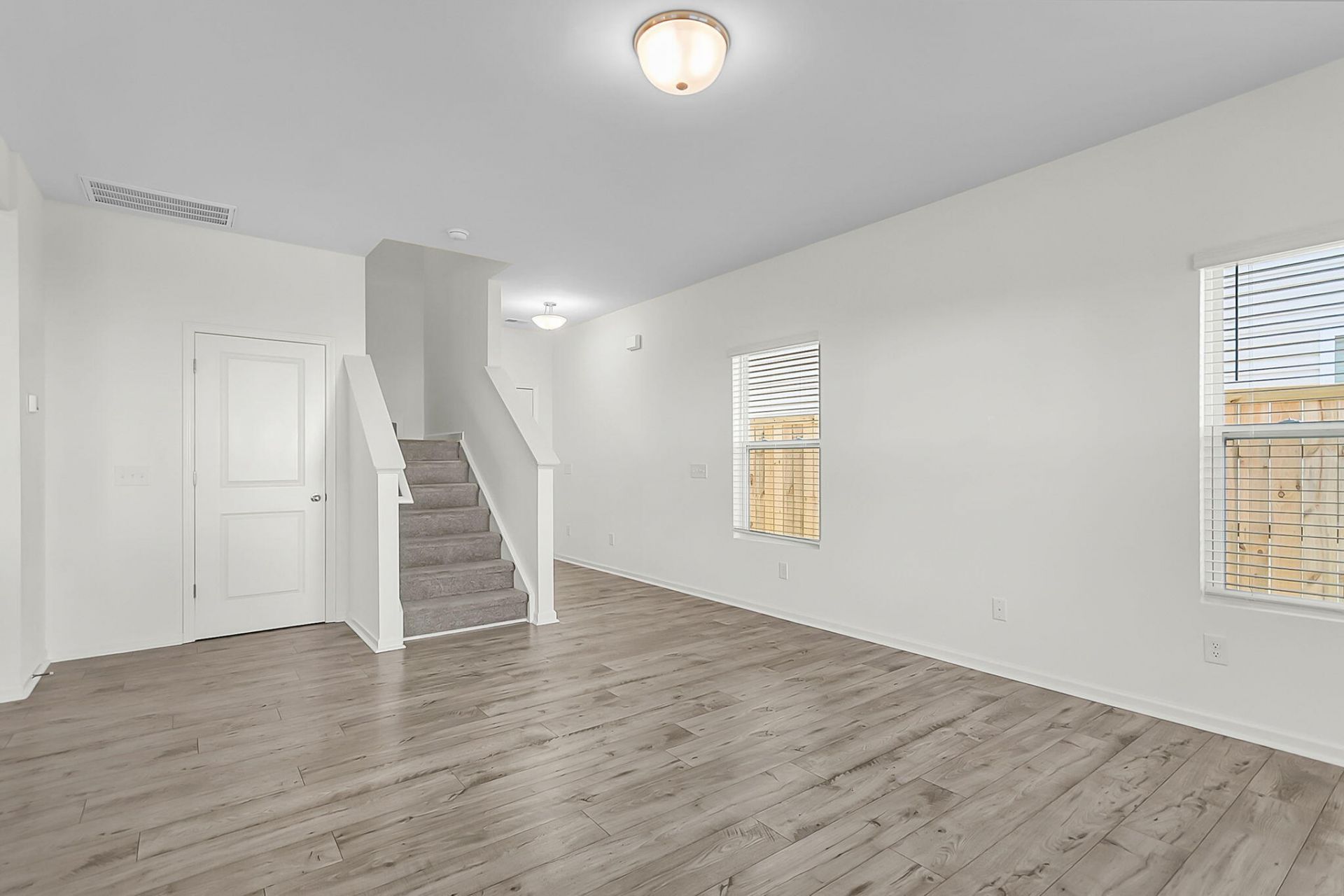 658 Snow Owl Drive Photo 7